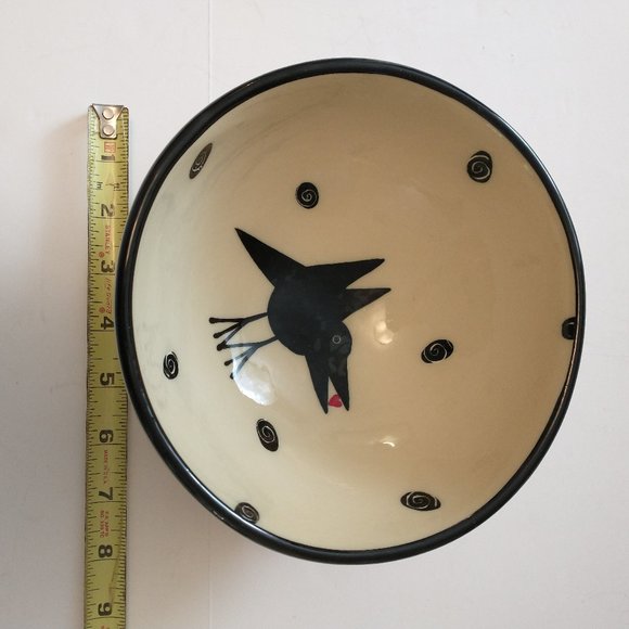 Alison Palmer Pottery Whimsical Black Bird with Heart 7.5 Bowl Signed - Picture 3 of 4